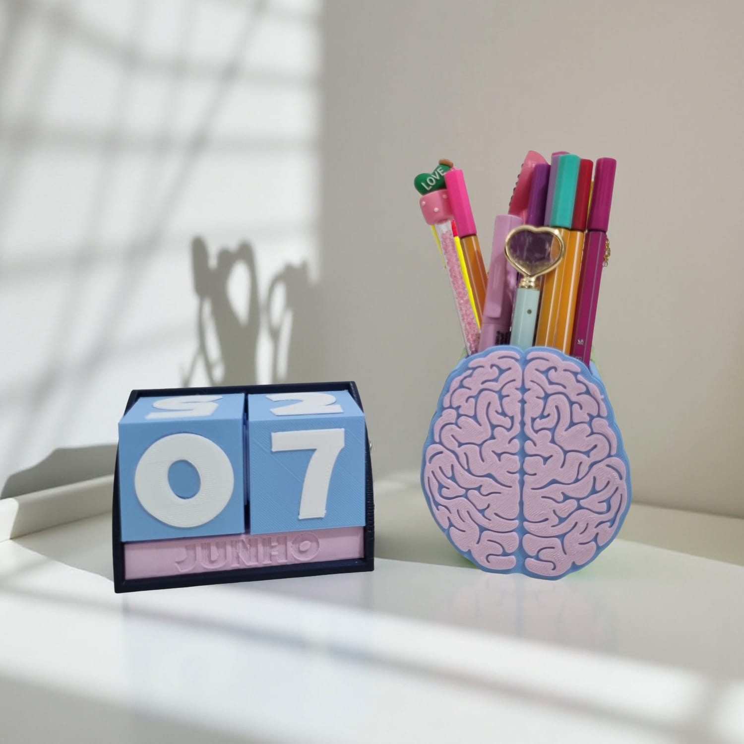 Calendário de mesa e Porta Canetas - Imagem 3